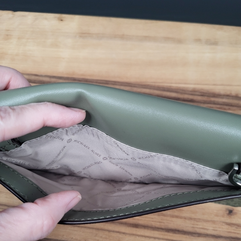 CLEARANCE! Michael Kors Maisie 3-in-1 Crossbody: Army Green, 10-1/4×6.5×2.5, NWT - Picture 7 of 10